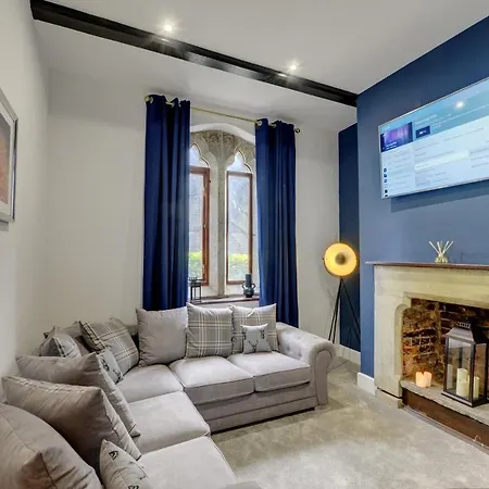 The Old Vicarage - Secure Parking, Fast Wifi, Garden Leeds (West Yorkshire)