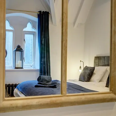 The Old Vicarage - Secure Parking, Fast Wifi, Garden * Leeds (West Yorkshire)