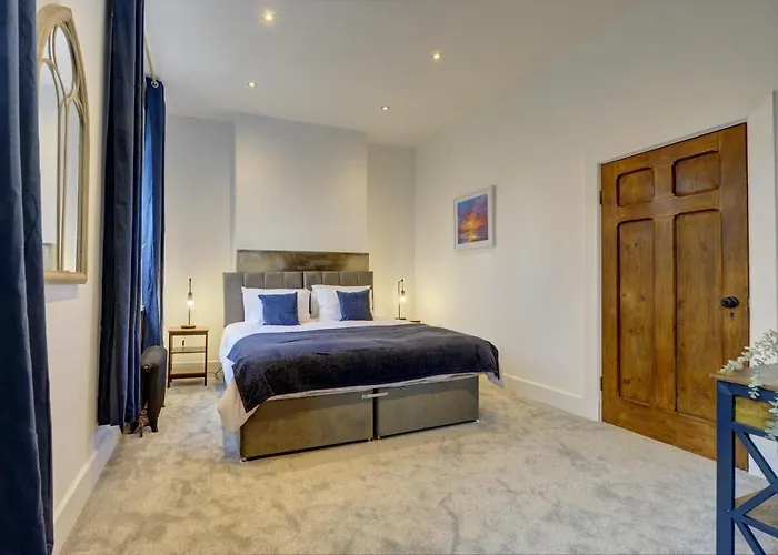 Villa The Old Vicarage - Secure Parking, Fast Wifi, Garden Leeds (West Yorkshire)