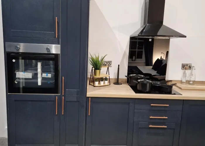 The Old Vicarage - Secure Parking, Fast Wifi, Garden *