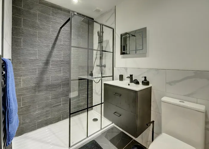 The Old Vicarage - Secure Parking, Fast Wifi, Garden * Leeds (West Yorkshire)