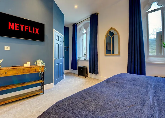 The Old Vicarage - Secure Parking, Fast Wifi, Garden * Leeds (West Yorkshire)