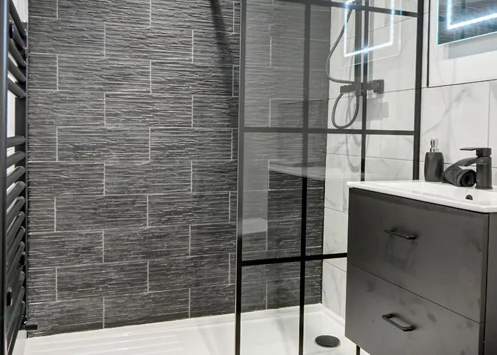 The Old Vicarage - Secure Parking, Fast Wifi, Garden * Leeds (West Yorkshire)