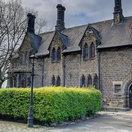 The Old Vicarage - Secure Parking, Fast Wifi, Garden * ليدز