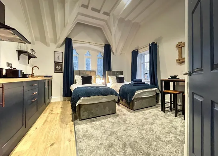 The Old Vicarage - Secure Parking, Fast Wifi, Garden