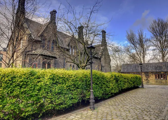 The Old Vicarage - Secure Parking, Fast Wifi, Garden