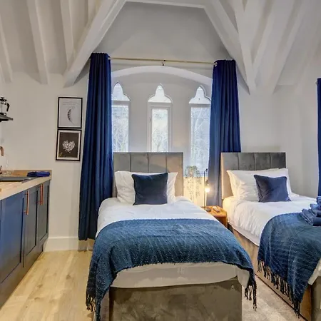 ヴィラ The Old Vicarage - Secure Parking, Fast Wifi, Garden