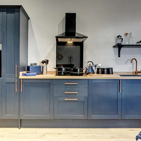 The Old Vicarage - Secure Parking, Fast Wifi, Garden ヴィラ