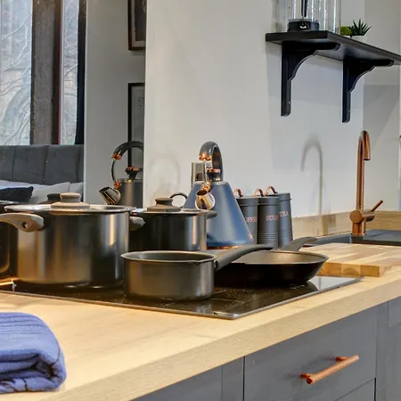 The Old Vicarage - Secure Parking, Fast Wifi, Garden ヴィラ リーズ