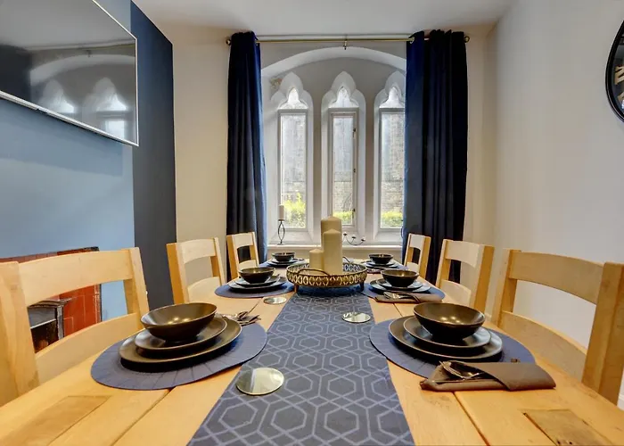 빌라 The Old Vicarage - Secure Parking, Fast Wifi, Garden 리즈