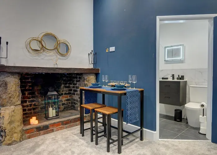 The Old Vicarage - Secure Parking, Fast Wifi, Garden