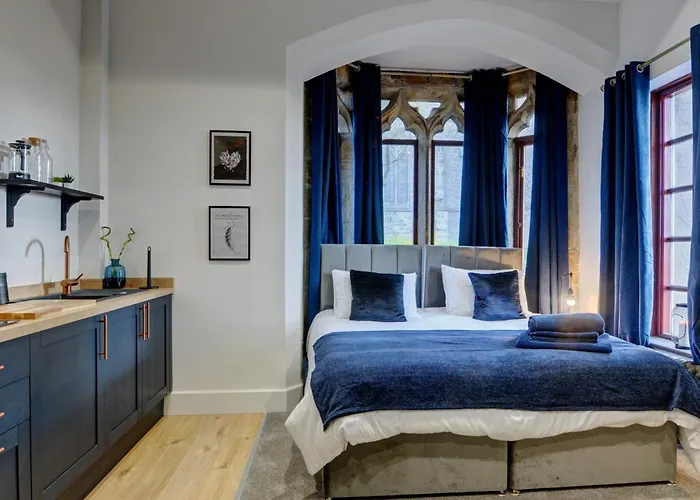 빌라 The Old Vicarage - Secure Parking, Fast Wifi, Garden 리즈