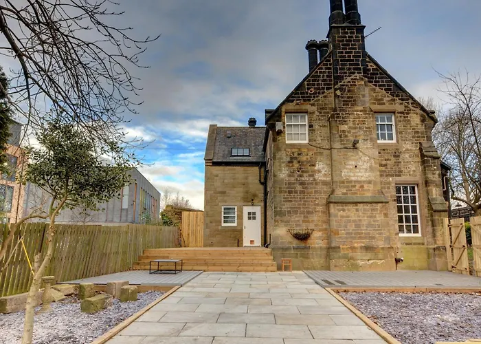 The Old Vicarage - Secure Parking, Fast Wifi, Garden *