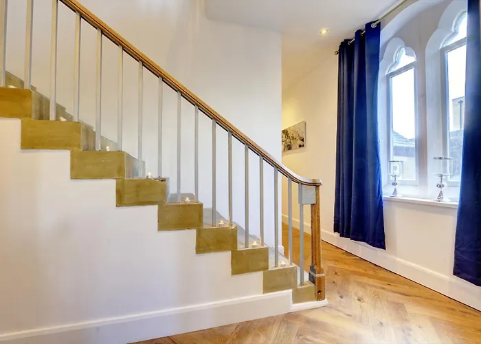 The Old Vicarage - Secure Parking, Fast Wifi, Garden