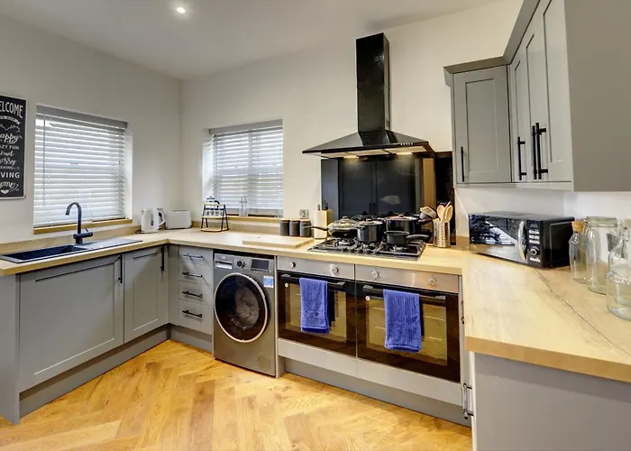 빌라 The Old Vicarage - Secure Parking, Fast Wifi, Garden